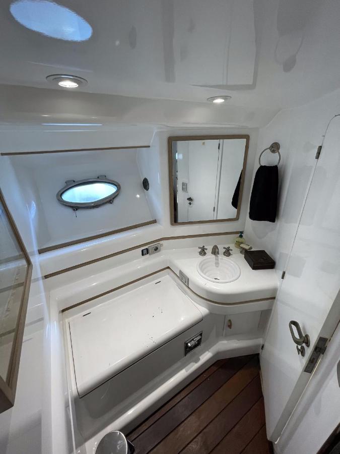 Hotel Yacht Sotavento Сан-Адріа-де-Бесос Екстер'єр фото